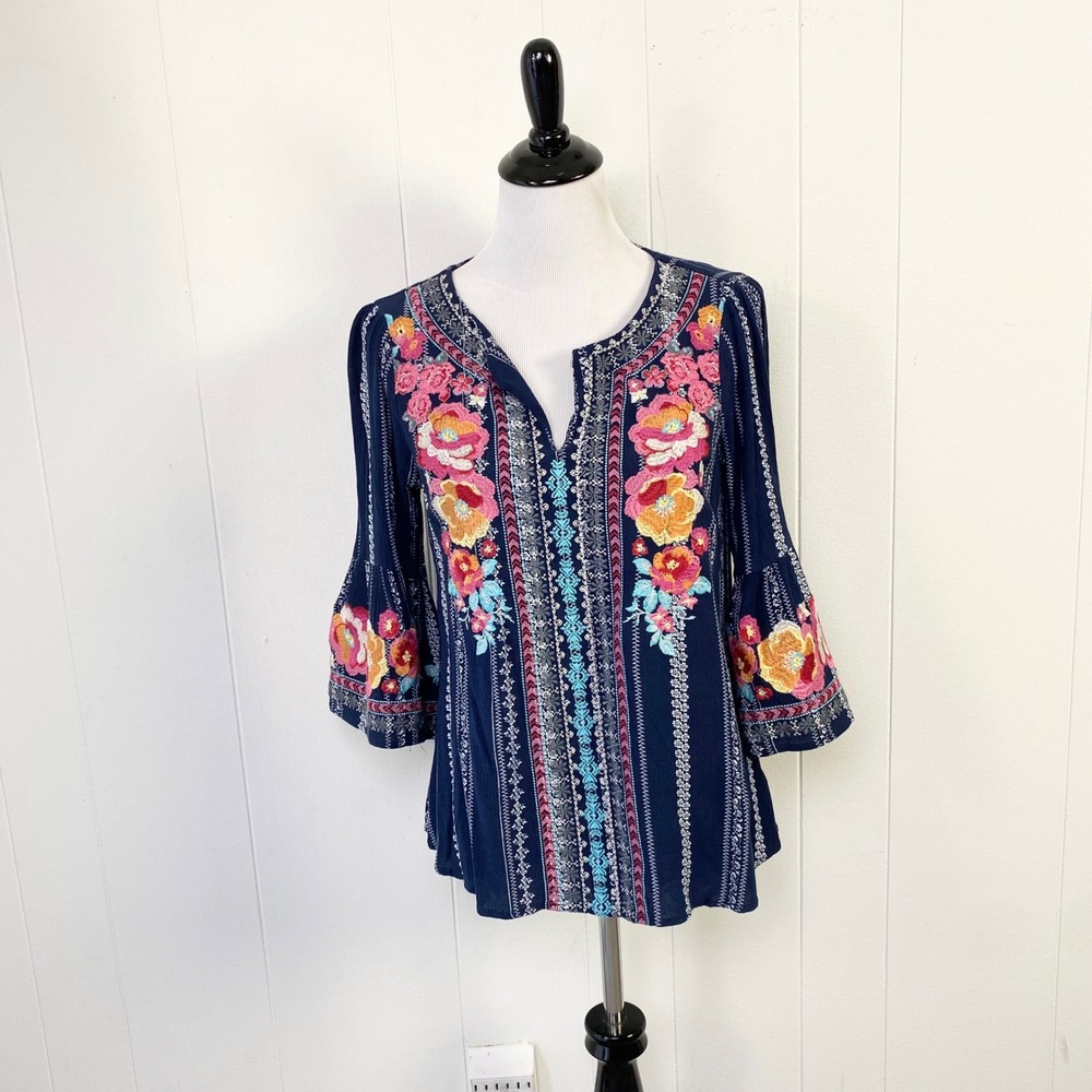 Savanna Jane Navy Blue Floral Embroidered Bell Sleeve Blouse Size Small Boho